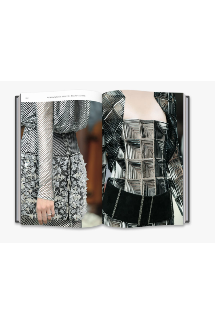 Gros livre Chanel l'intégrale des collections