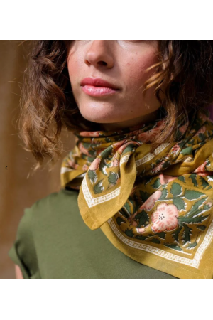 Foulard golden moldave